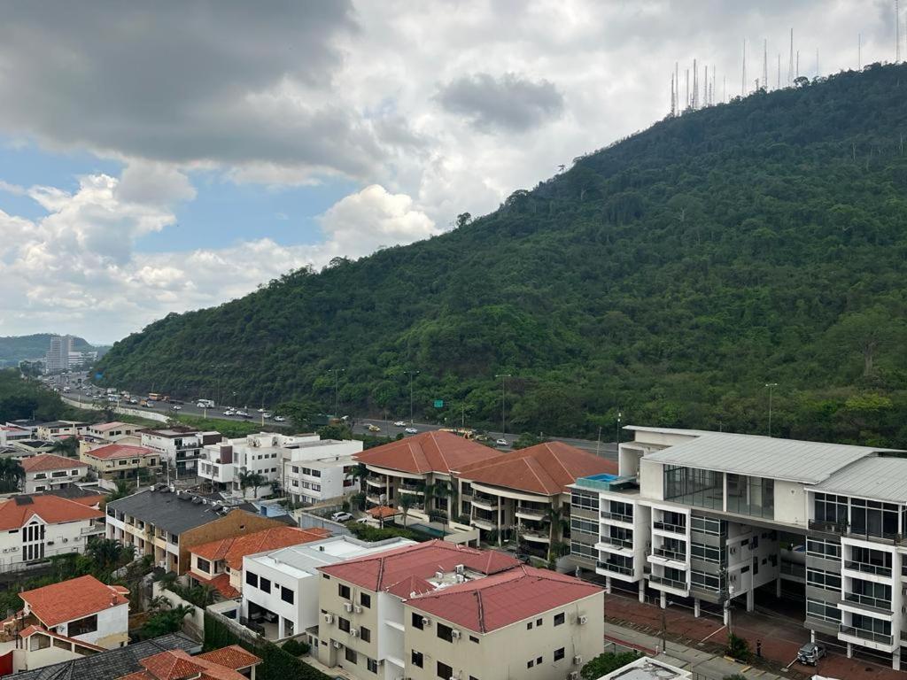 New Luxury Apartment With King - Size Bed Ceibos Guayaquil Exterior photo